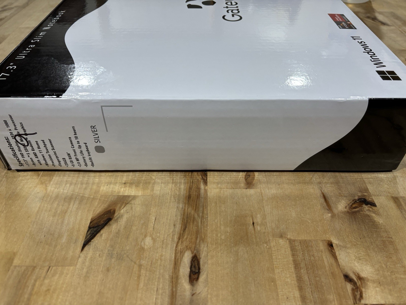 Gateway GWNR5L1746-SL Ryzen 5 5500U AMD Raedon Graphics 256gb SSD 8gb Ram