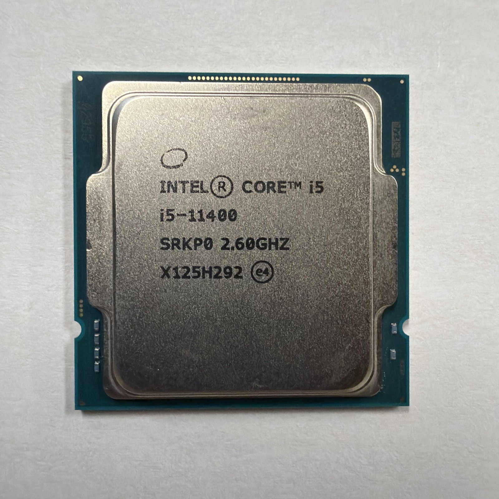 11th Gen Intel Core i5-11400 CPU 2.6GHz (Turbo 4.4GHz) with Intel UHD Graphics