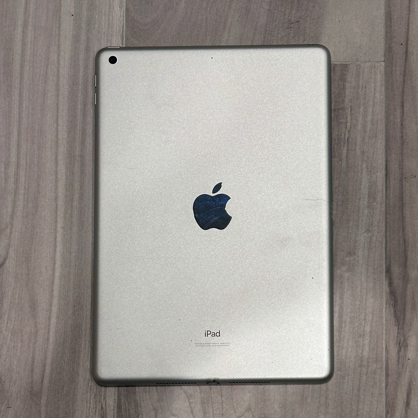 Apple iPad 7th Gen – 10.2″ Display 32GB Wi-Fi Silver Color – Excellent Condition