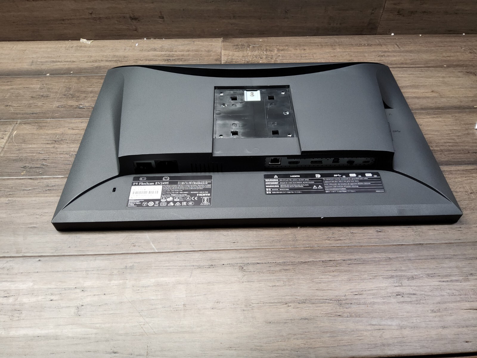 EIZO Lcd Monitor Flexscan EV2495 with USB-c read description