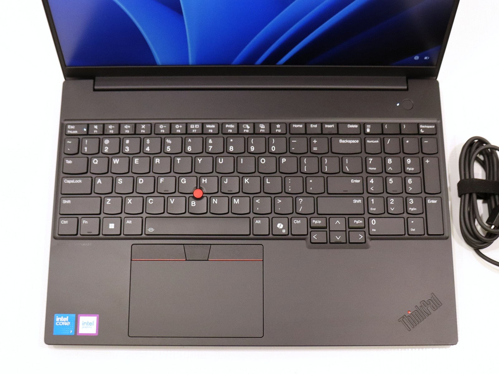Lenovo ThinkPad E16 Gen 3 16.0″ Intel Core 7 240H 16GB RAM 256GB NVMe W11P