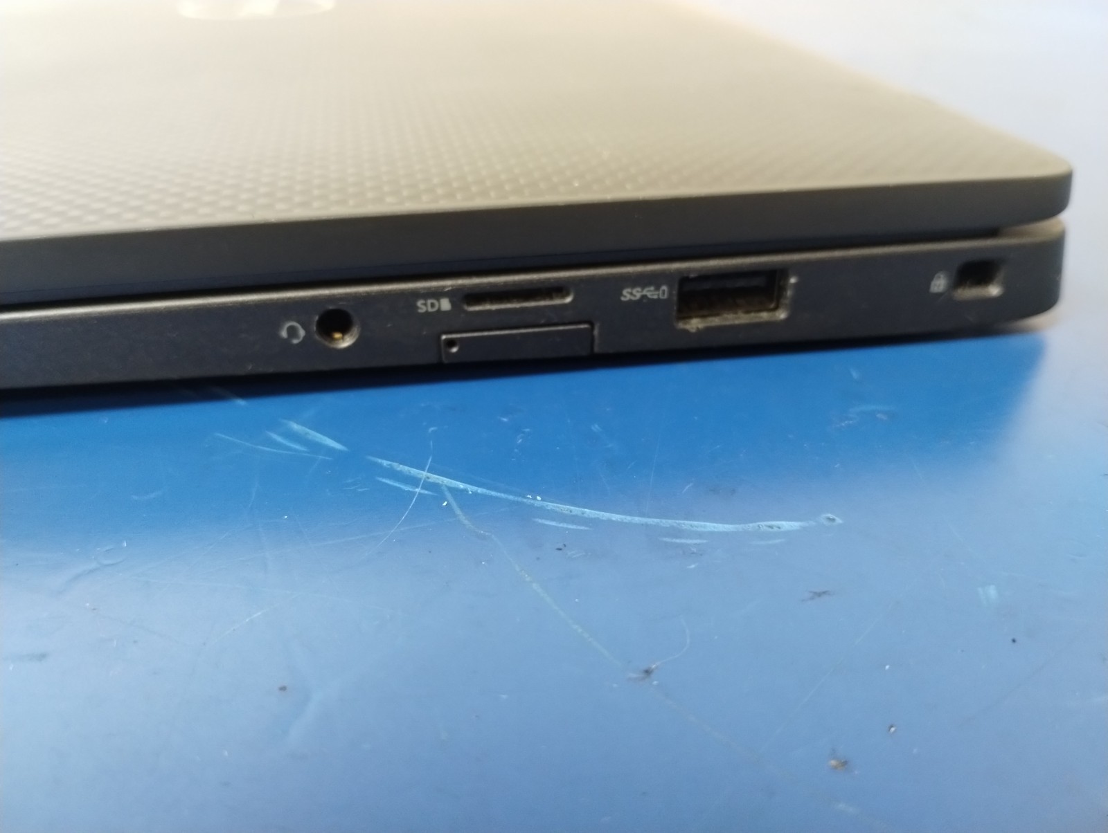DELL LATITUDE 7400, Intel Core i7-8665U, 1.90 GHz, 16 GB RAM, 512 GB M.2