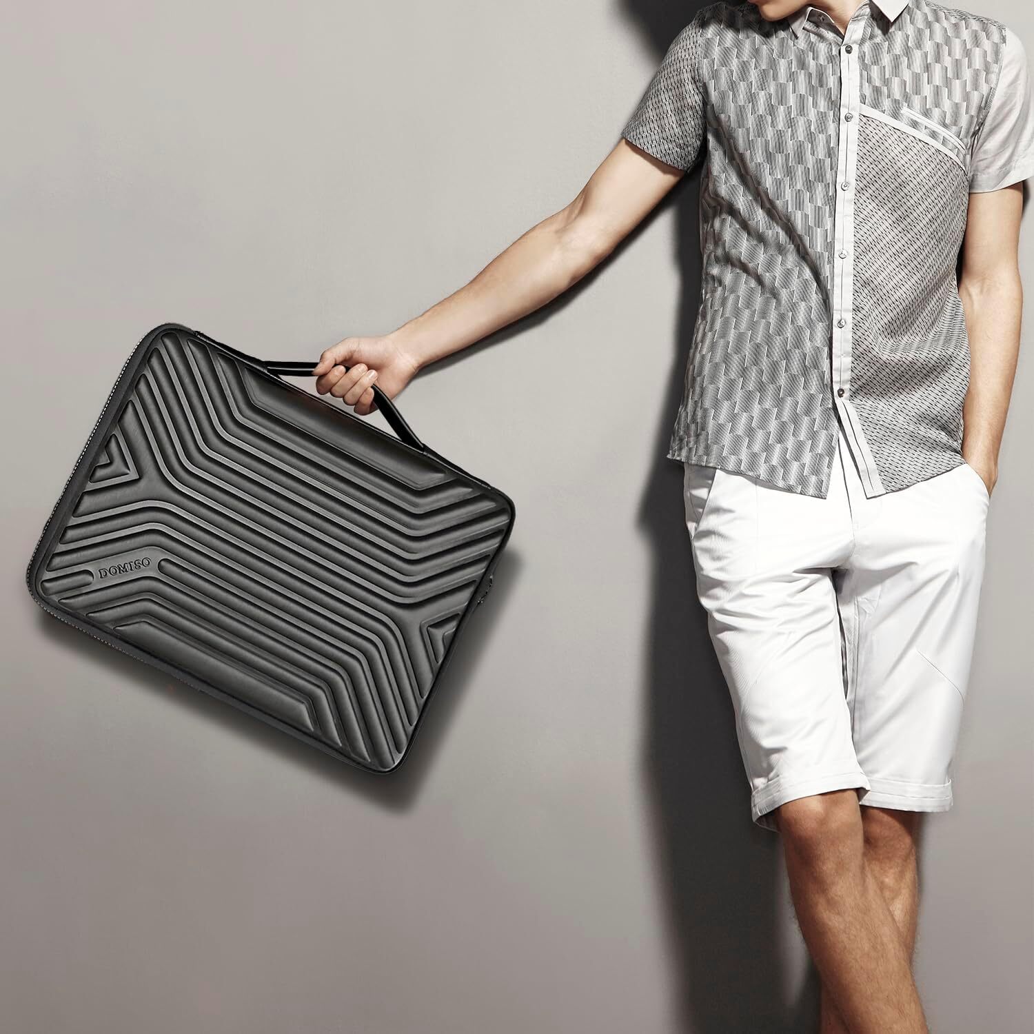 17 17.3 Inch Black Laptop Sleeve Shockproof Water Resistant Padded Case