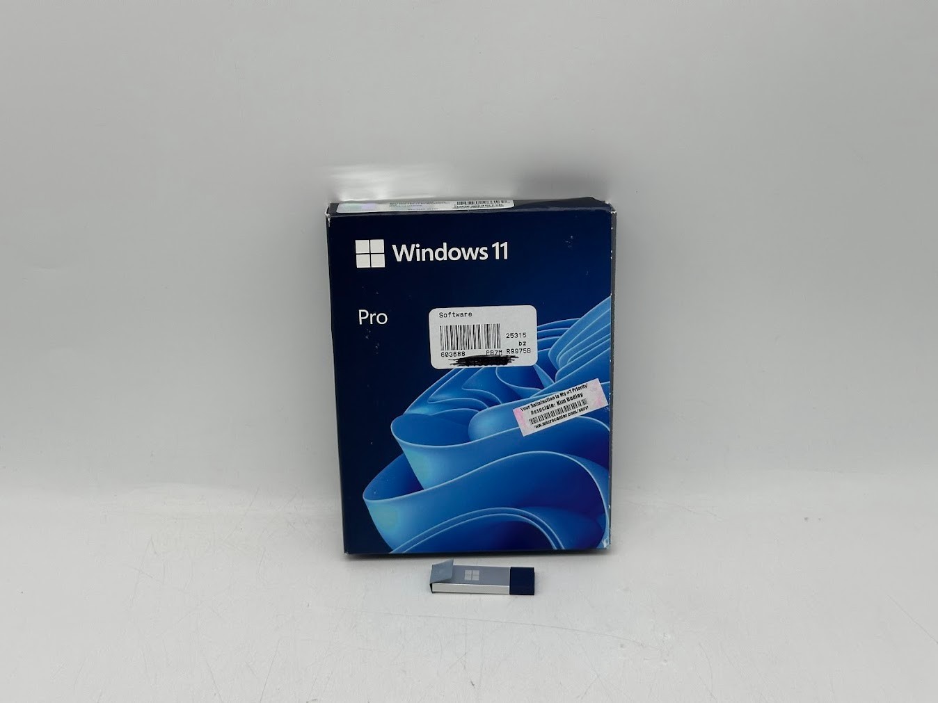 Microsoft – Windows 11 Pro – USB Flash Drive – English – Physical – English