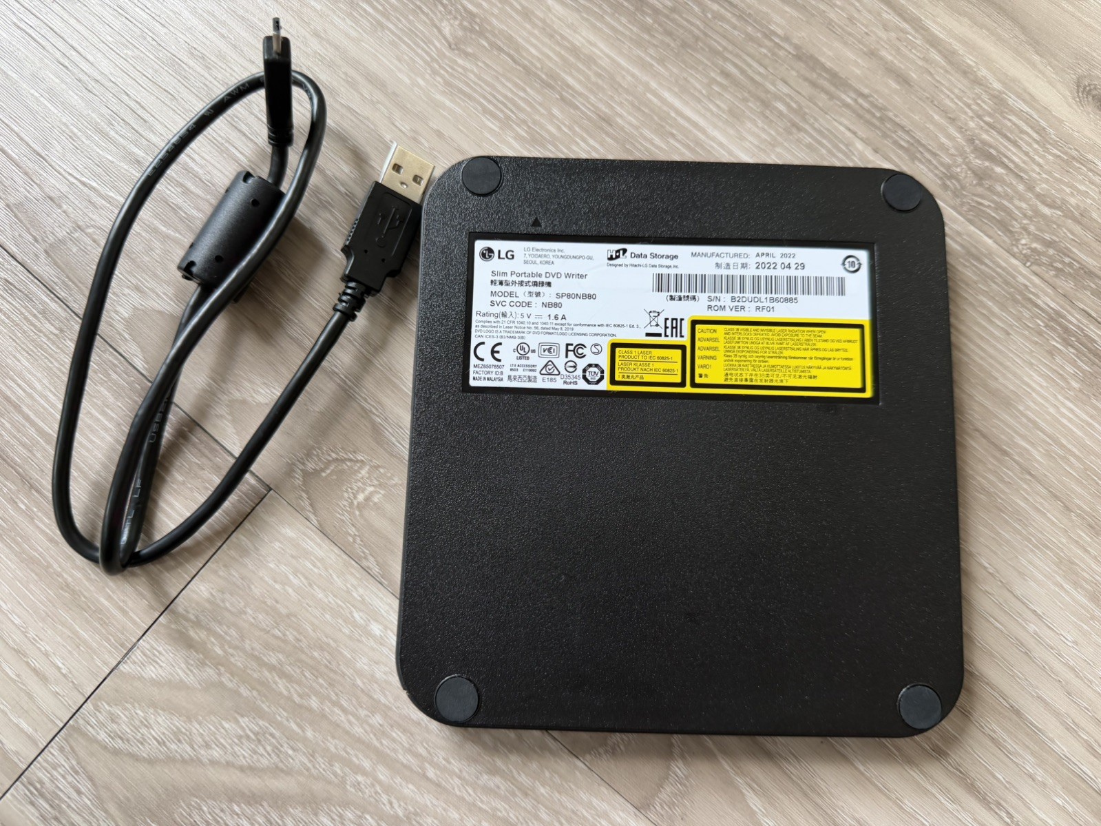 LG SP80NB80 Ultra Slim Portable External Drive DVD Writer