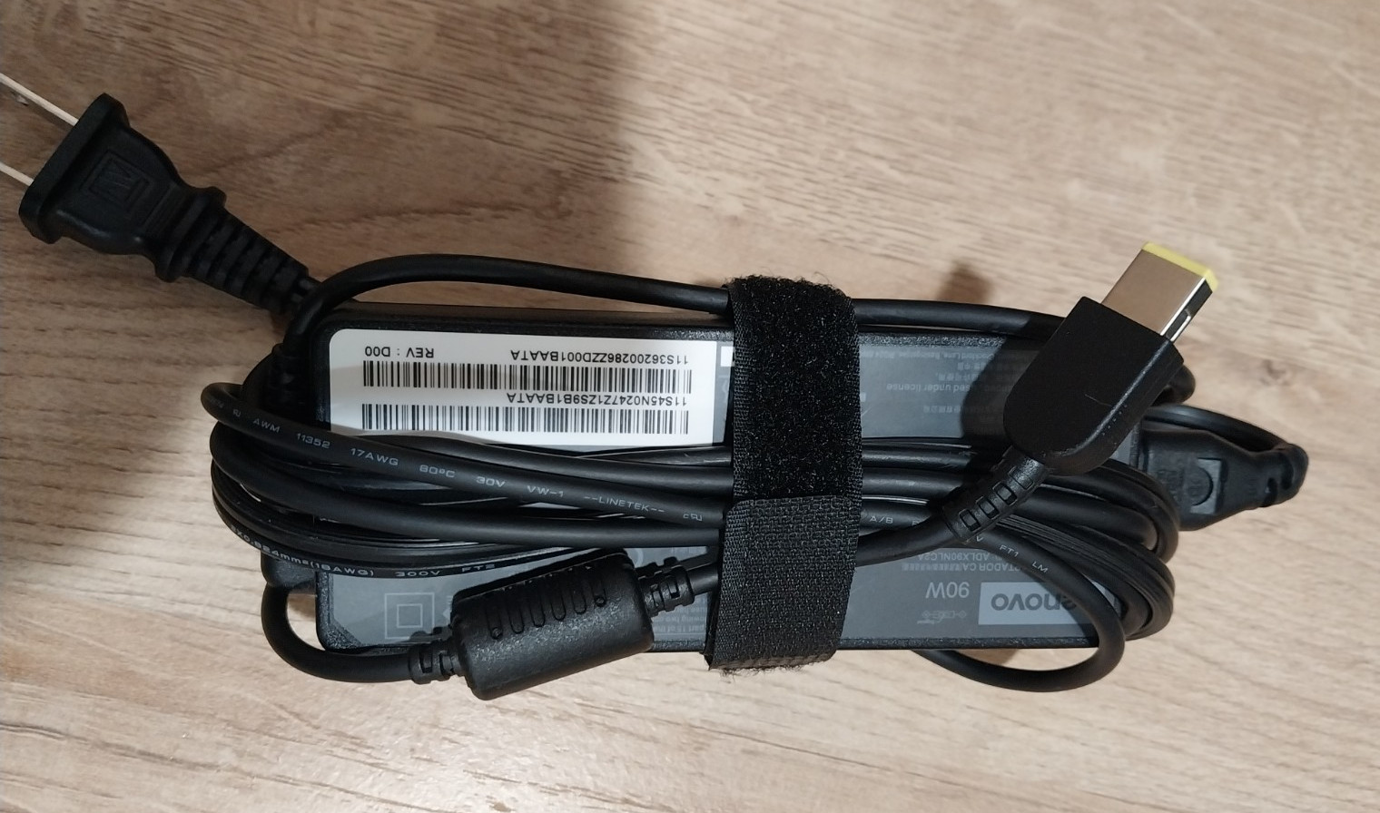 LENOVO 5A10V03251 20V 4.5A 90W Genuine Original AC Power Adapter Charger
