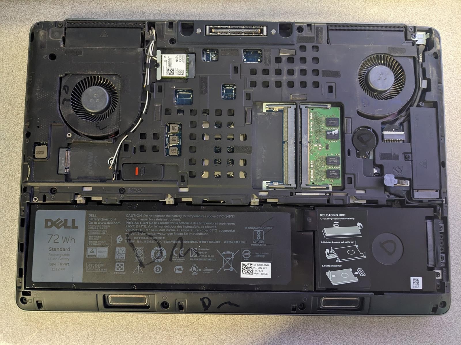 DELL PRECISION 7520 i7-7820HQ @ 2.90GHz, 8GB RAM, NO HDD/OS