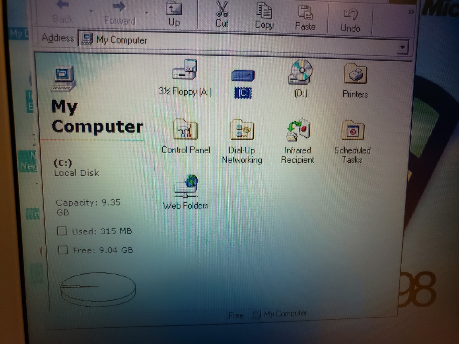 Vintage Rare Hitachi Flora 270GX 12.1″ Laptop Celeron 550MHz 64MB 10GB Win98