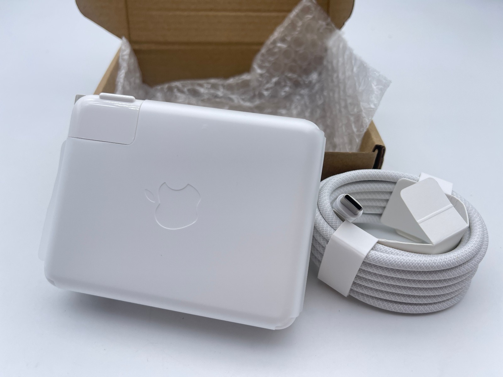 Genuine 140W/96W/87W/67W/61W/30W/12W USB-C Adapter For Apple MacBook Pro/Air