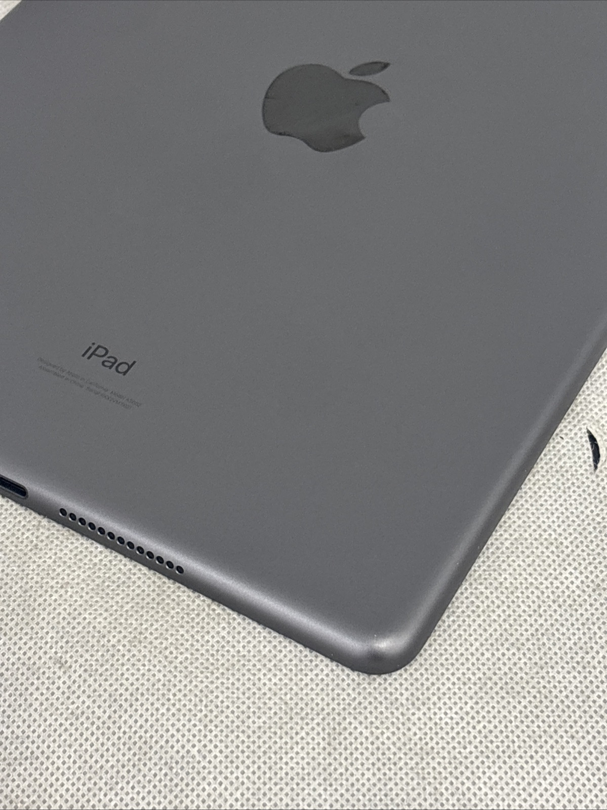 Apple iPad (9th Generation) A2602 256 GB, Wi-Fi, 10.2 in – Space Gray