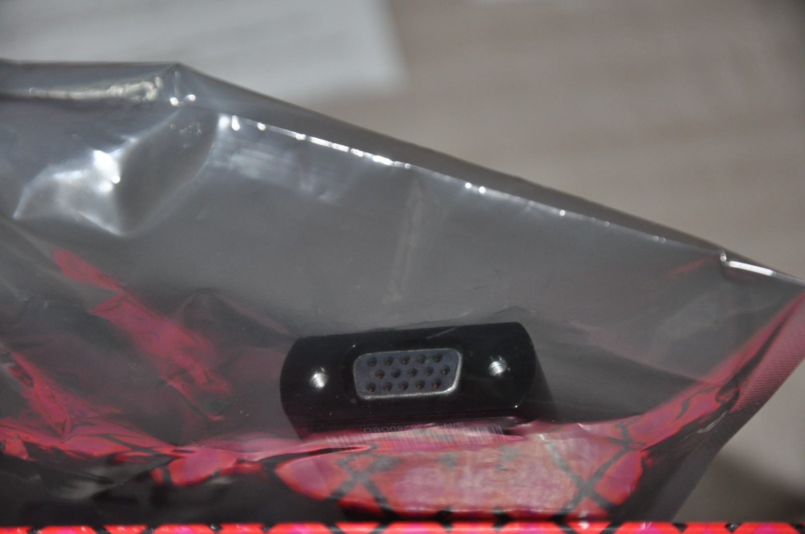 HP DisplayPort To VGA Adapter P/N:752661-001 753745-001 Display Port – VGA Cable