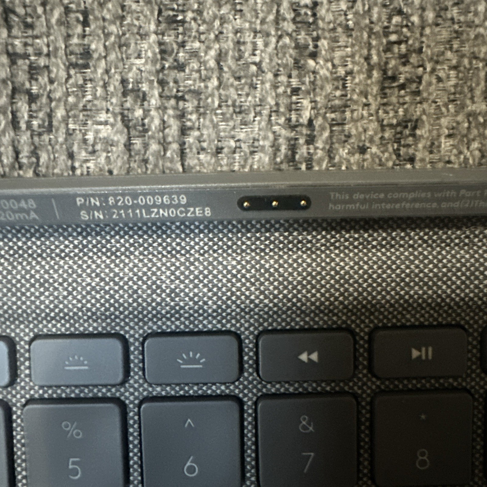 Logitech Combo Touch Keyboard Case YU0048 – 1st-4th Gen Pro & 4th-5th Gen Air