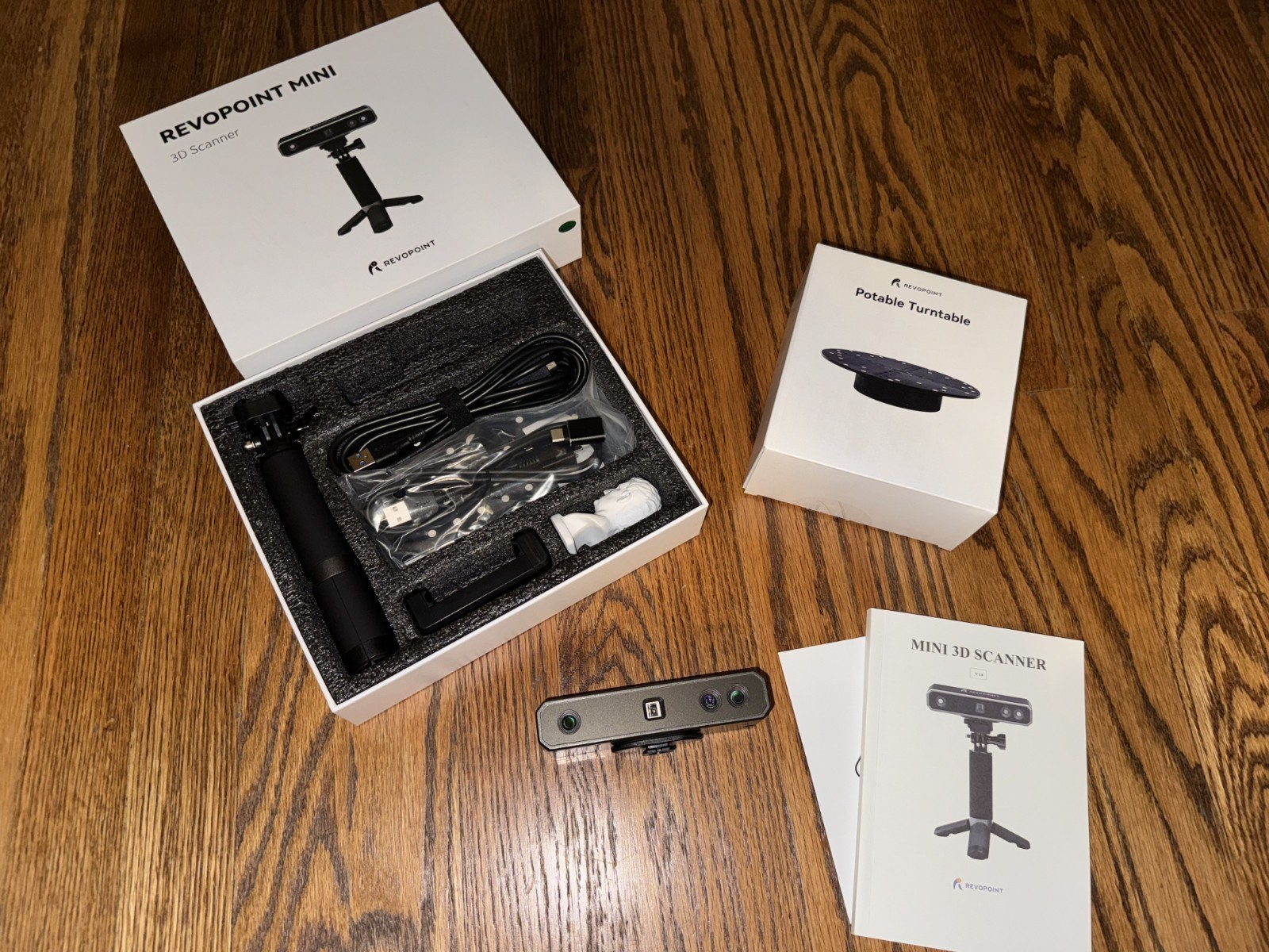 Revopoint MINI Handheld 3D Scanner with Turntable – Open Box