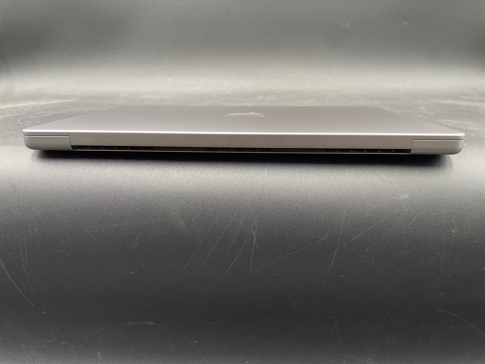 Apple MacBook Pro 14″ MKGP3 (M1 Pro 8-Core, 14-Core GPU -16GB-512GB SSD)