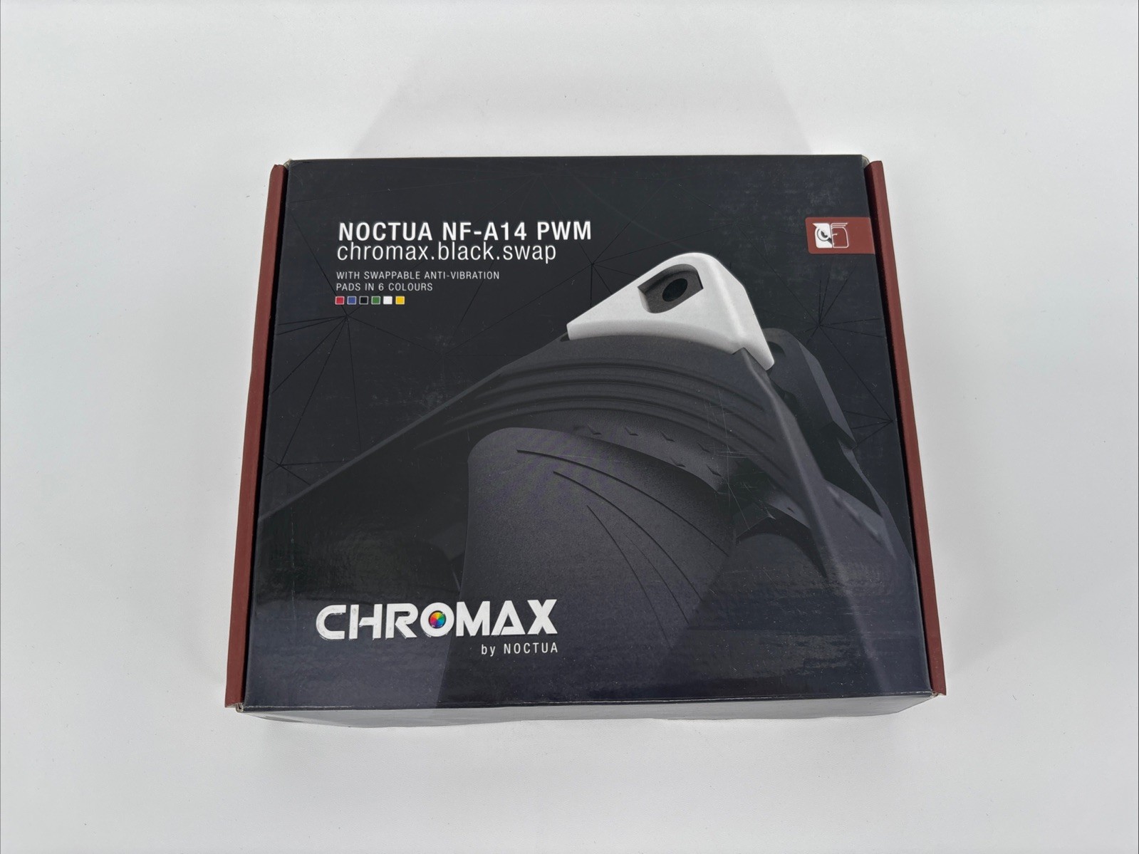 Noctua NF-A14 PWM chromax.Black.swap, Quiet Fan, 4-Pin (140mm, Black)