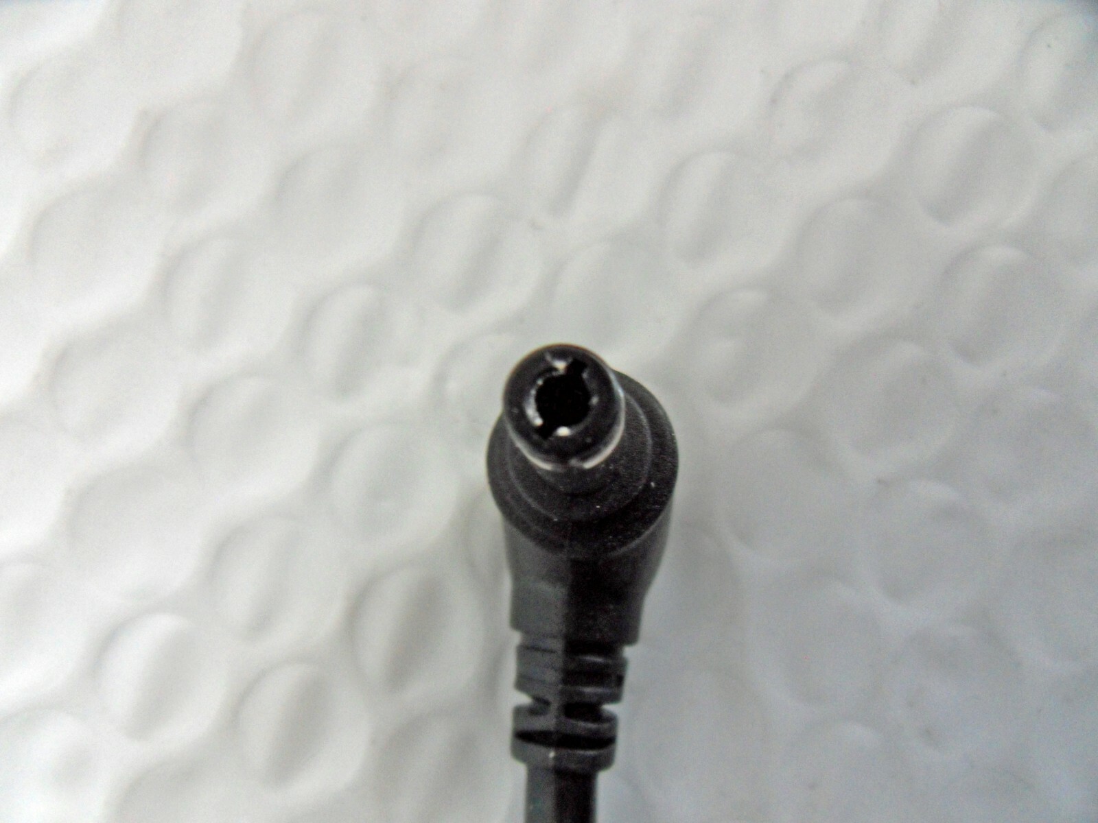 Genuine OEM Bestec NA9002WBB 90W 19V 4.74A Laptop Charger fits many Dell models