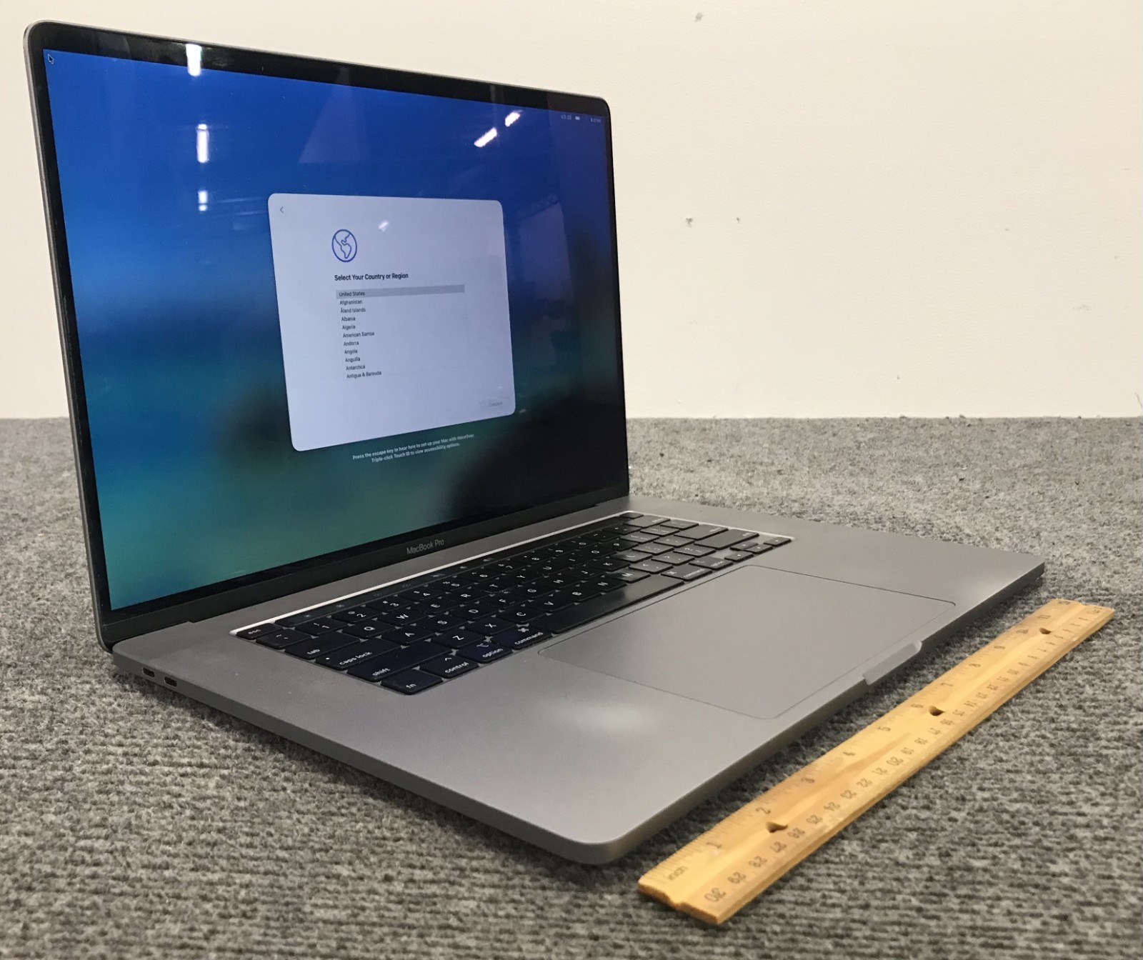 Apple MacBook Pro A2141 BTO/CTO 2019 16″ Laptop i9-9980HK 32GB RAM 512GB NVMe