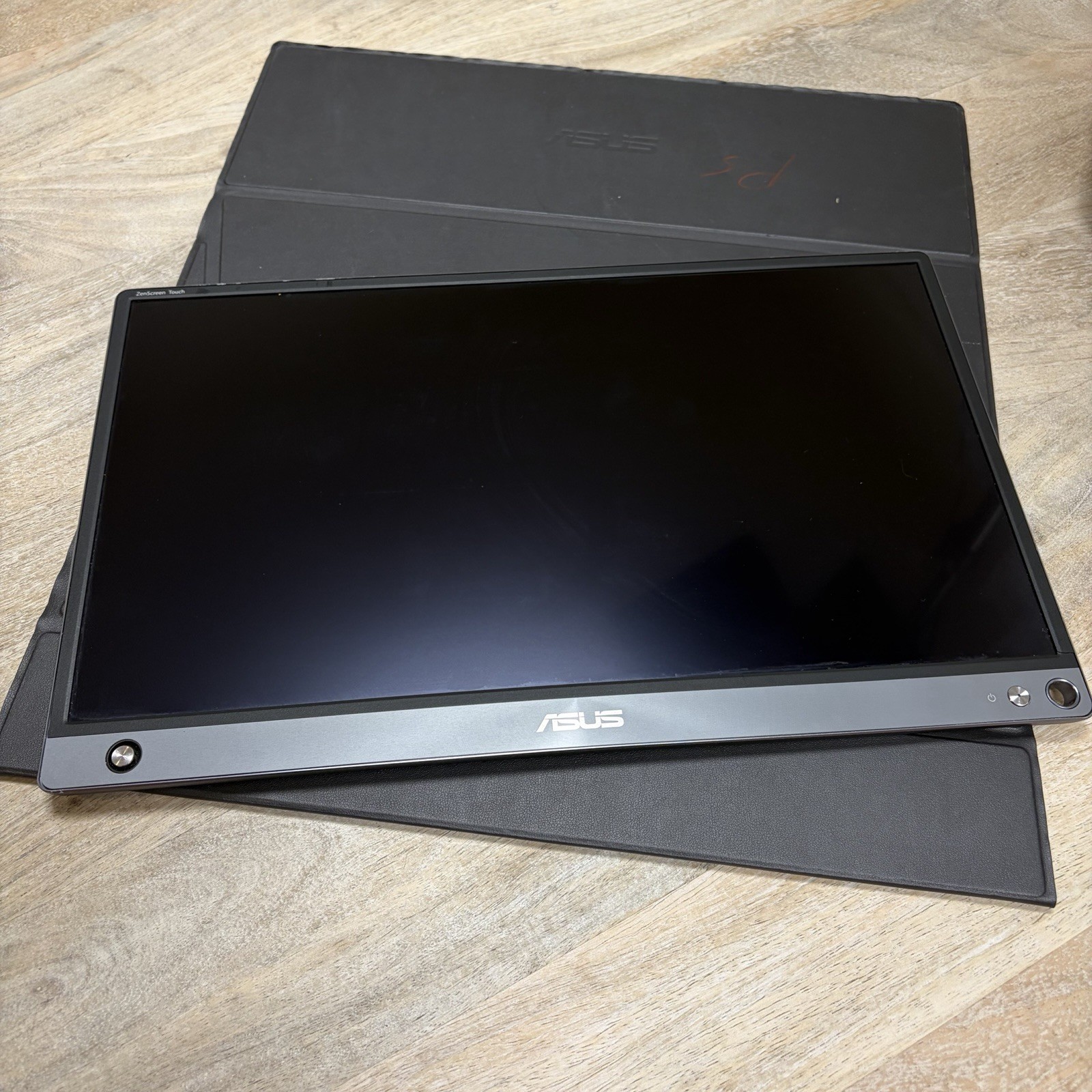 ASUS ZenScreen Touch Screen 15.6” 1080P Portable USB (MB16AMT) – TESTED