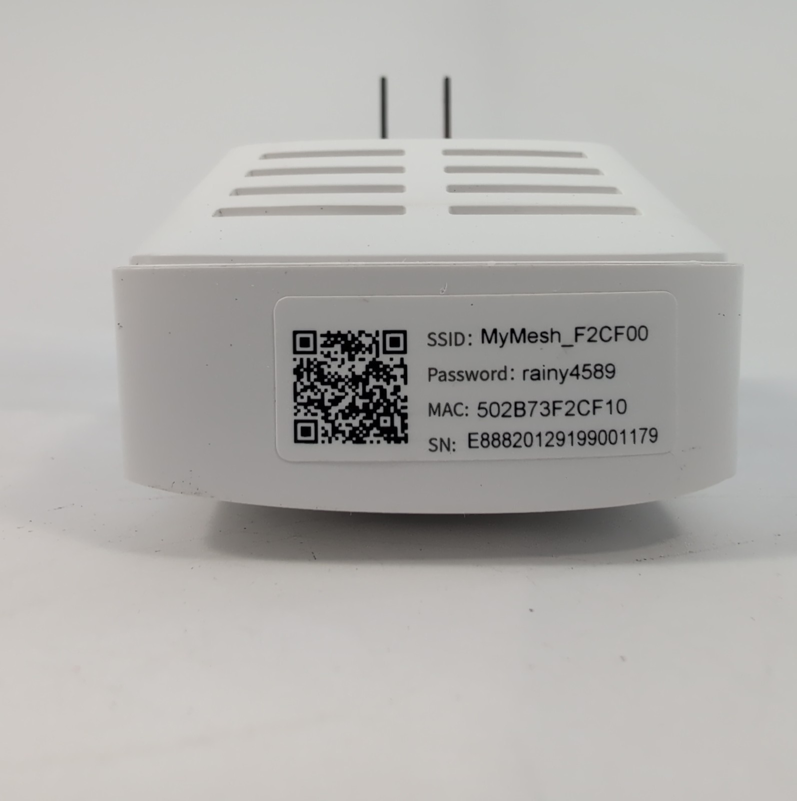 MeshForce M3 Dot Wall Plug WiFi Extender – Works with MeshForce M1 & M3