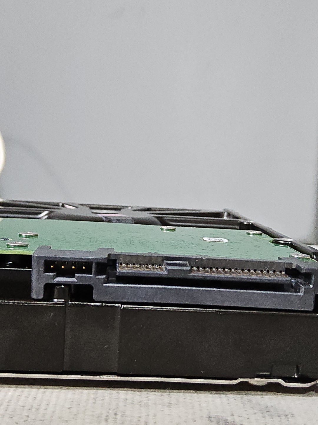 +Seagate Enterprise Capacity 3.5 HDD v5 2TB SAS (ST2000NM0135)