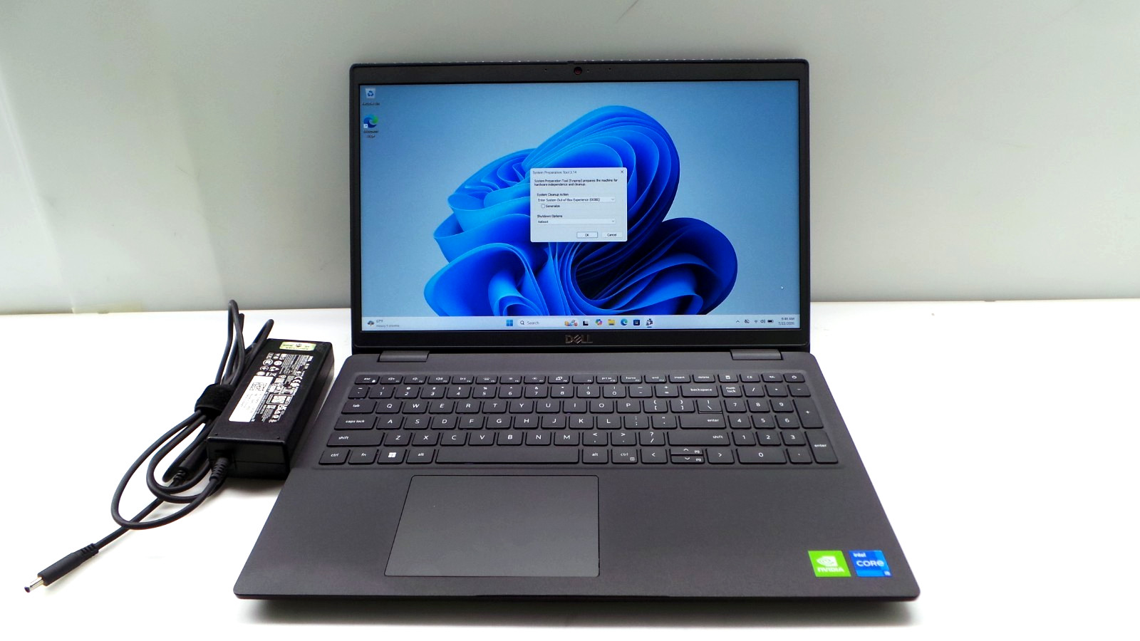 Dell Latitude 3520 15.6″ | i5-1135G7 2.40GHz | 16GB DDR4 256GB NVMe | WIN 11 PRO