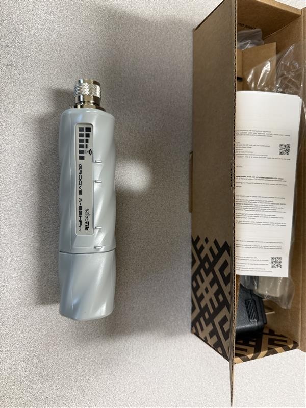 Qty:20 MikroTik RouterBoard Groove A-52HPn-US 2GHz/5GHz Outdoor Wireless Router
