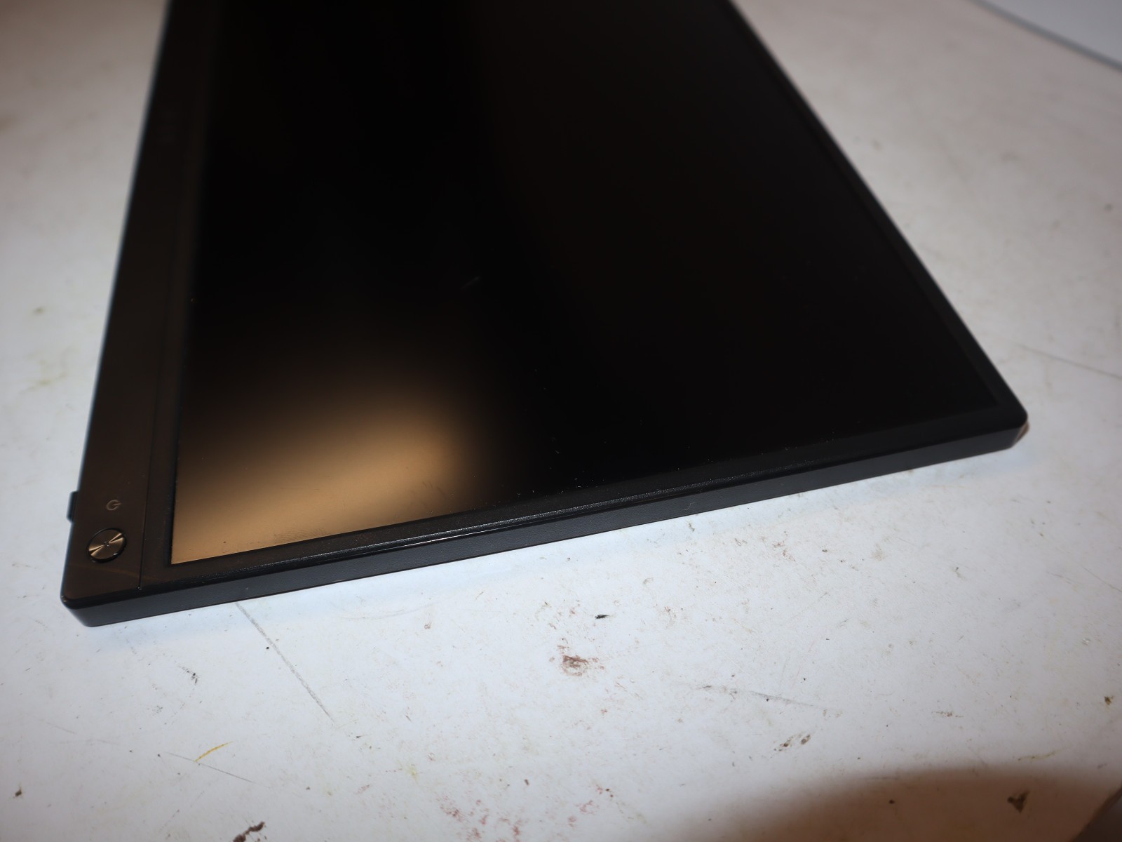 ASUS MB16ACV 15.6 in Zenscreen Wide LCD Monitor – Black – AO4079487