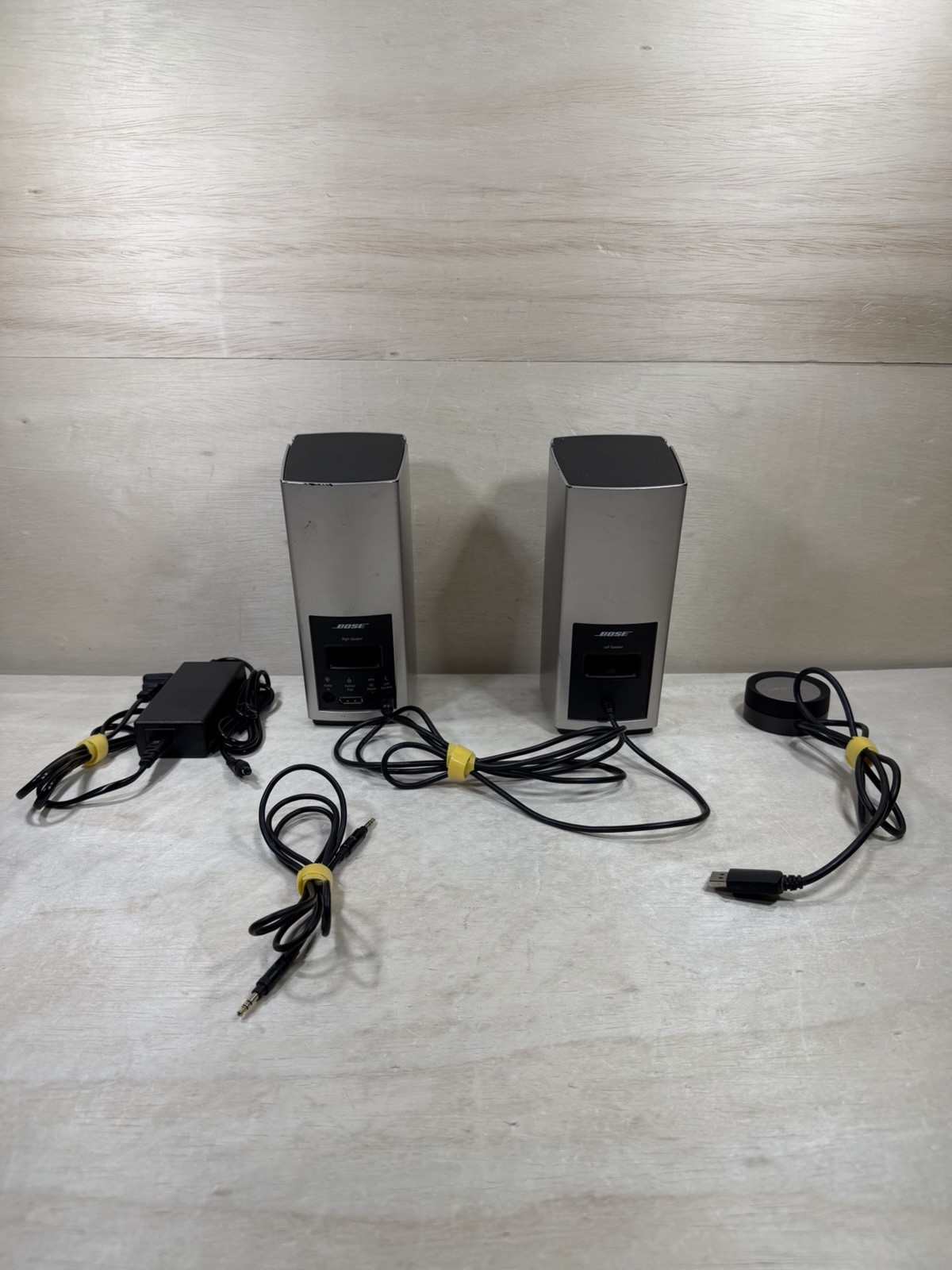 Bose Companion 20 Multimedia Computer Speaker System Silver, Wires, Pod – Tested