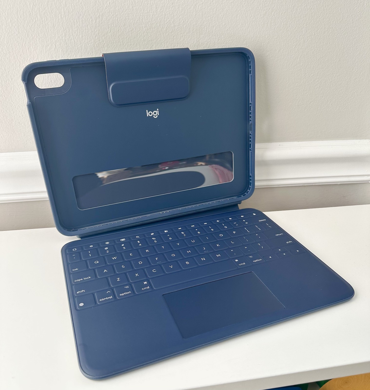 Logitech Rugged Combo 4 Touch Keyboard Case for iPad 10th Generation