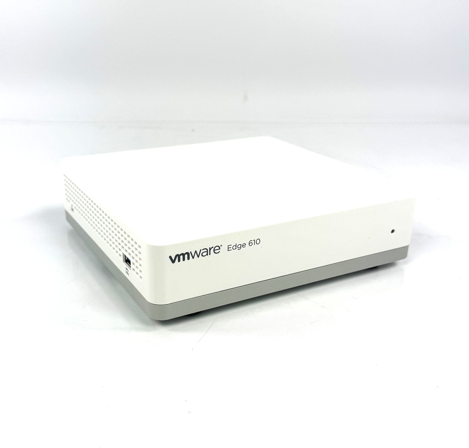 Dell EMC VMWare SD-WAN Edge 610 Network Accelerator Switch – E24W XNY90 E42W001