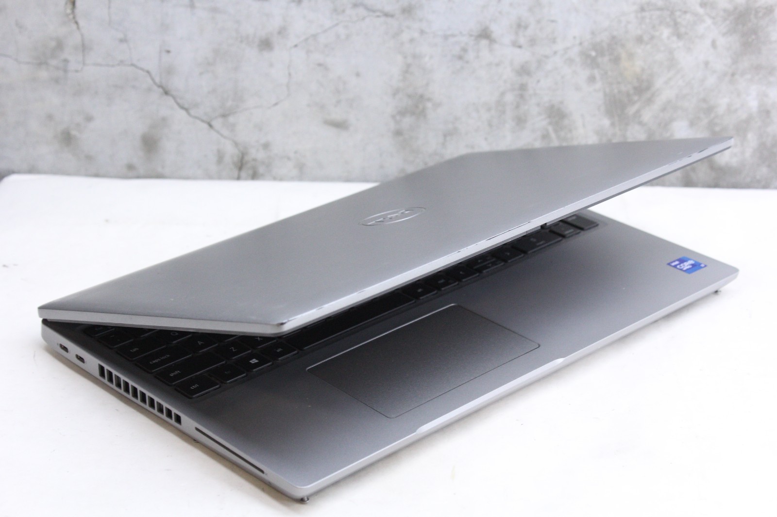Dell Latitude 5521 | Does NOT Power on, No Bat, Ram, or SSD| i7-11850H MX450 GPU