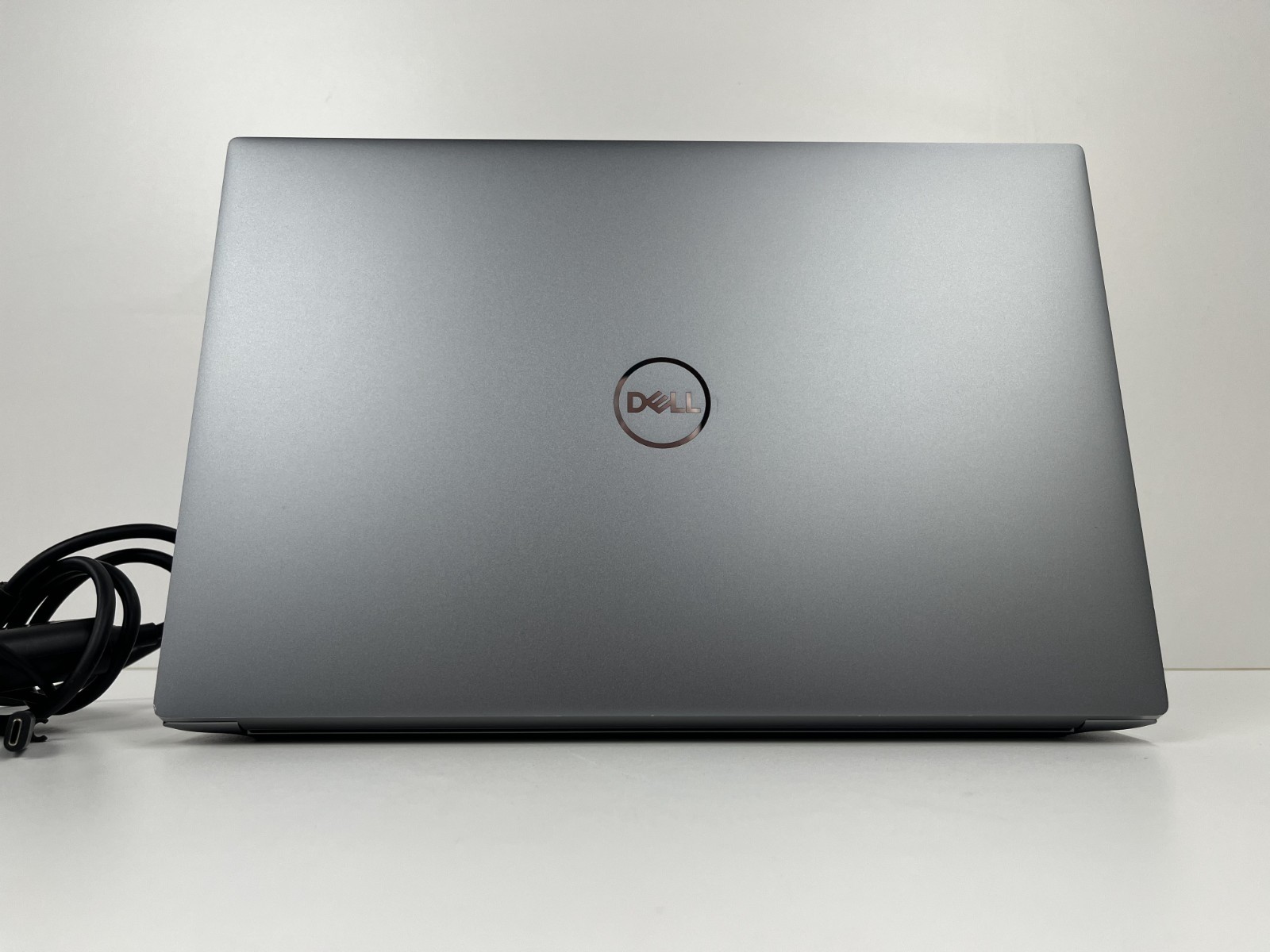 Dell Precision 5570 14 Core i9 32GB 1TB SSD NVIDIA RTX A2000 *One Year Warranty*