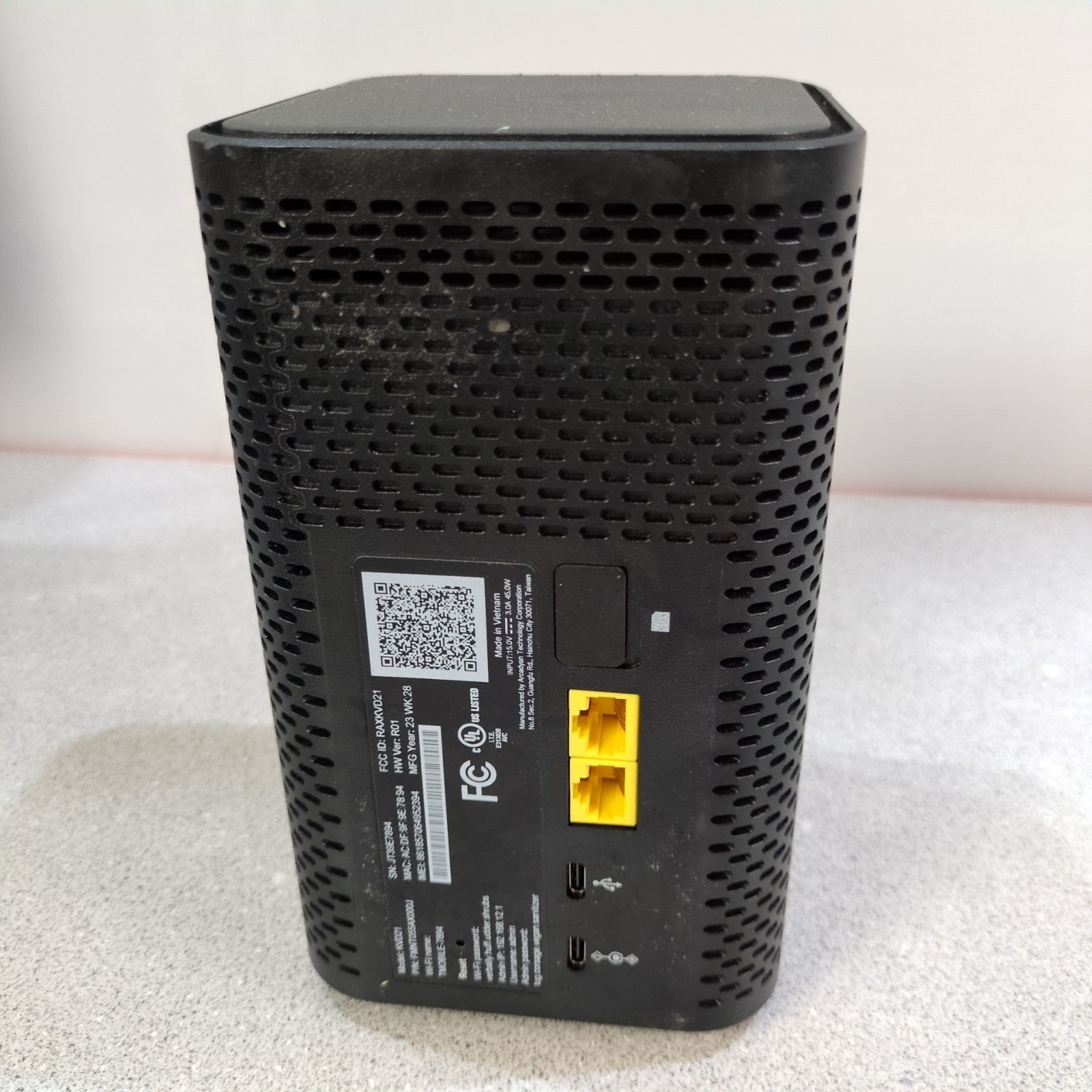 T-Mobile ARC KVD21 5G Home Internet Wi-Fi Gateway – Black – Used NO AC ADAPTER