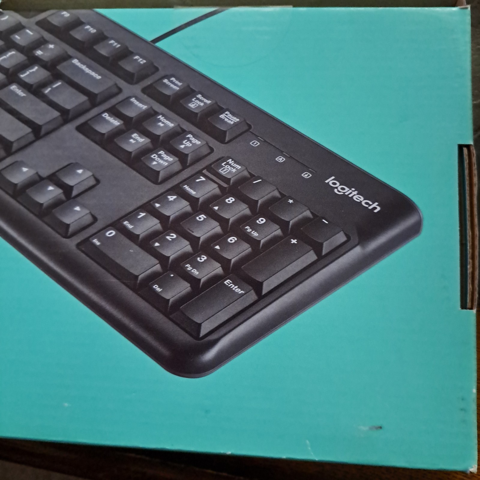 Logitech K120 USB Plug and Play USB Keyboard Laptop Desktop-NEW/in Box.