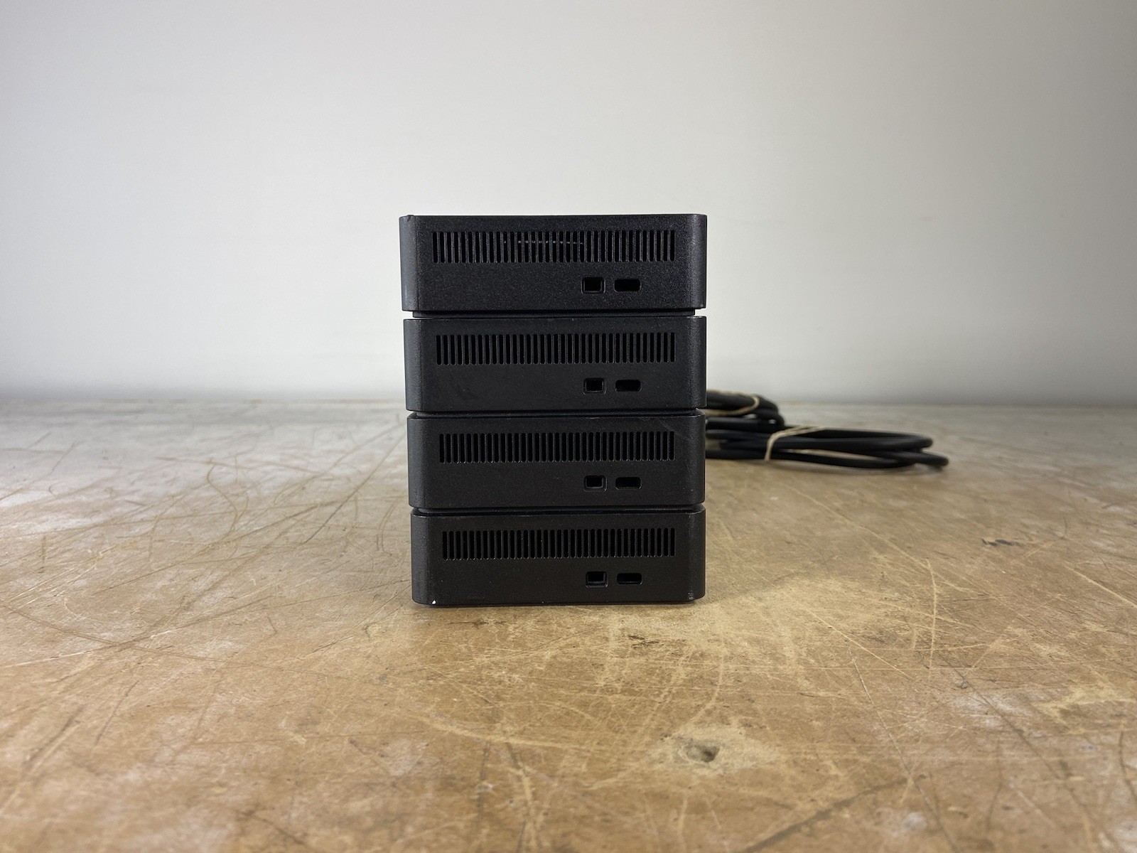 (LOT OF 4) DELL WD19S (K20A) DOCKING STATION ONLY