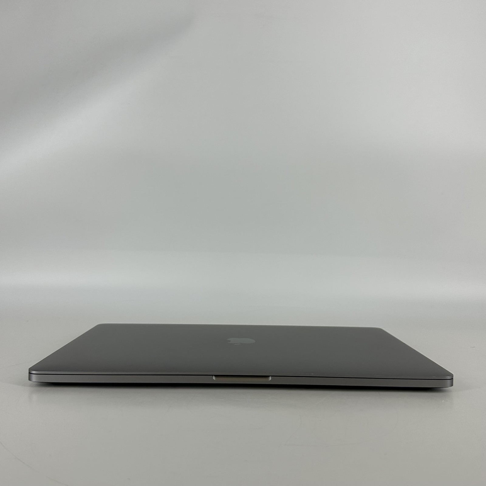 MacBook Pro 16 Touch Bar Space Gray 2019 2.4GHz i9 32GB 1TB SSD Radeon Pro 5500M