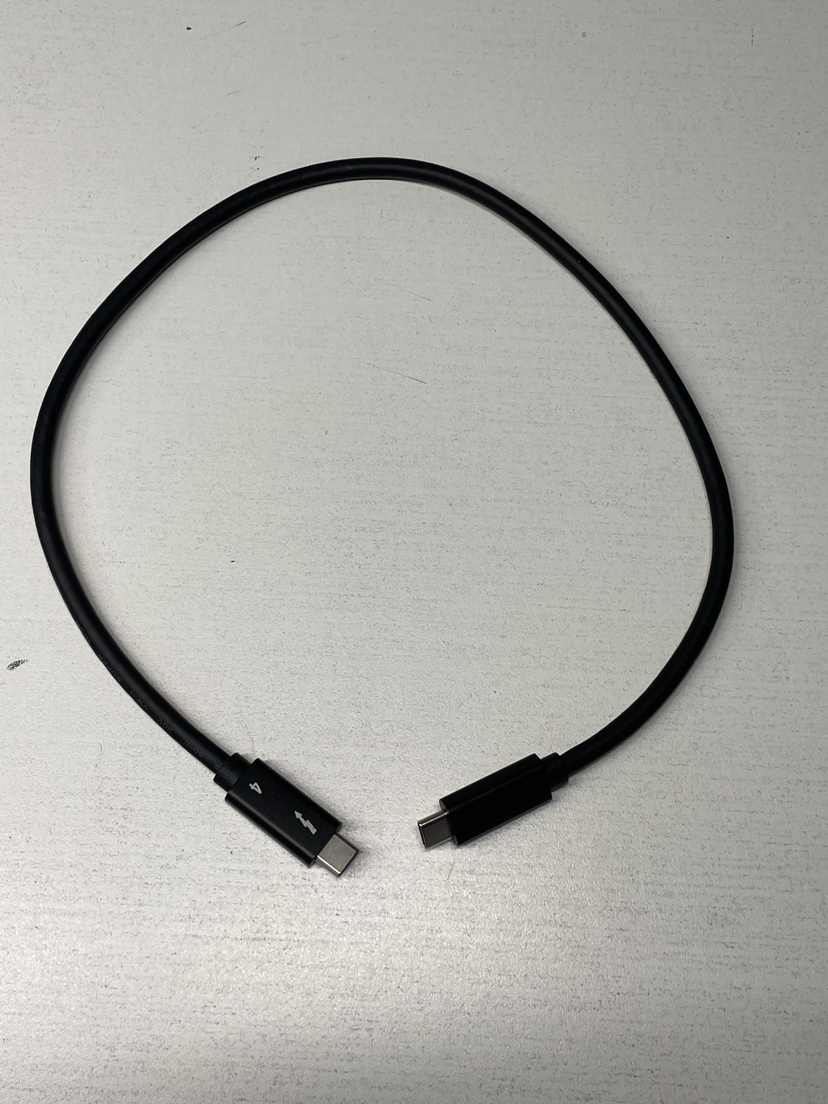 Thunderbolt 4 Cable USB-C 40Gbps 100W Charging Data Cable