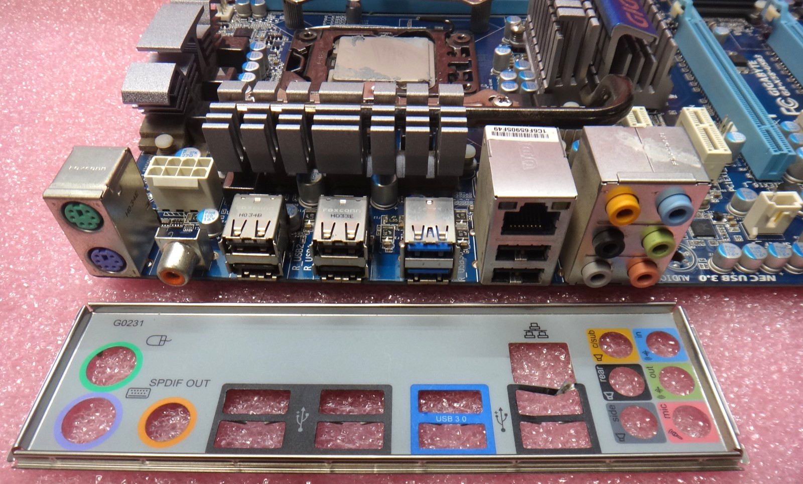 GIGABYTE GA-X58-USB3 Motherboard LGA1366 X58 DDR3 ATX + Intel i7-950