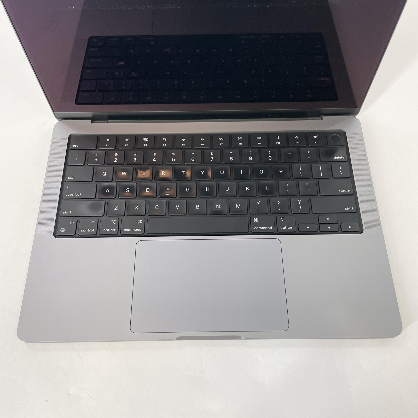 MacBook Pro 14 Space Gray 2021 3.2 GHz M1 Pro 8-Core CPU 14-Core GPU 32GB 512GB