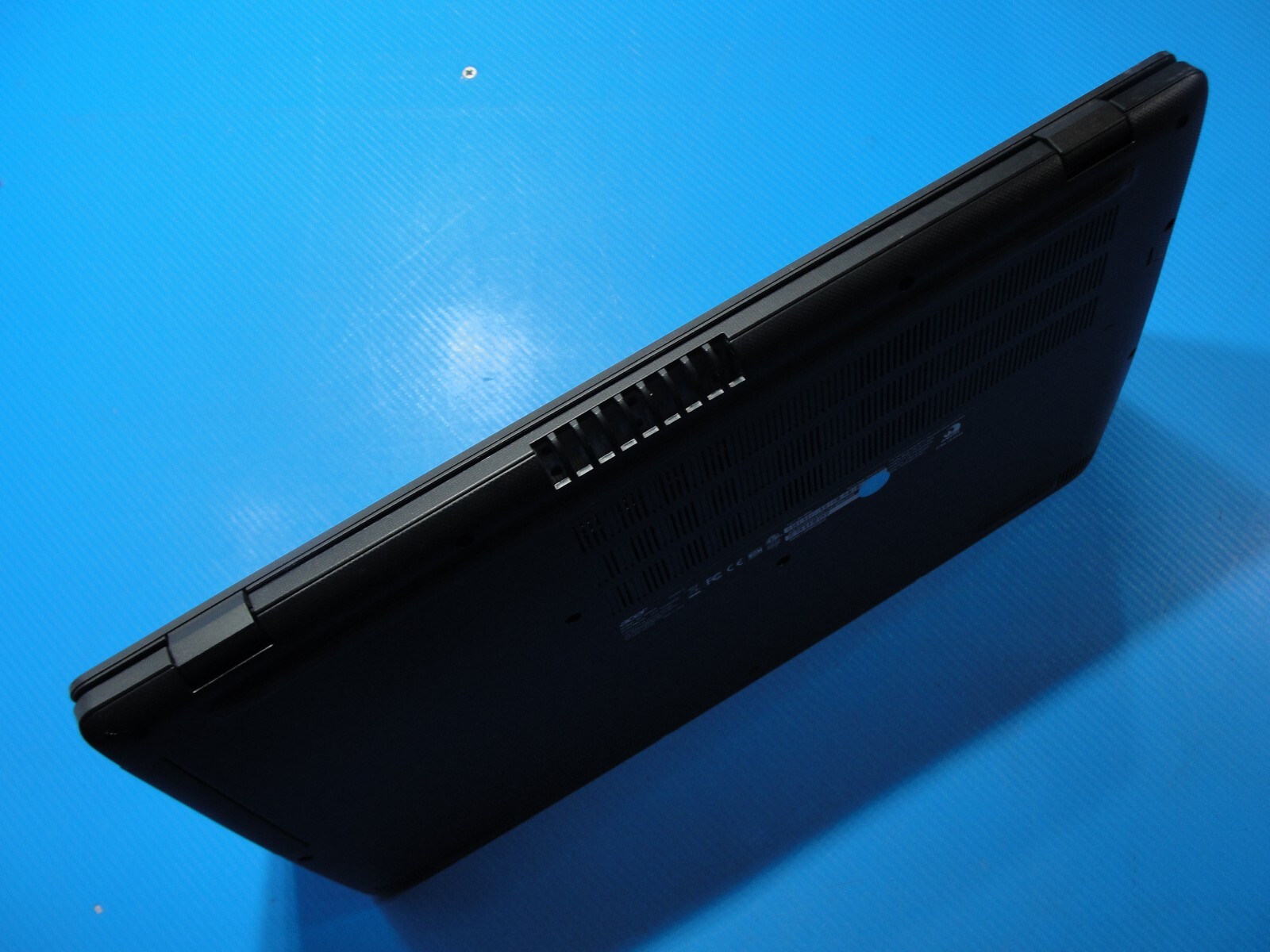 Acer Aspire 3 A317-52-569E 17.3” HD Intel Core i5-1035G1 1GHz 8GB 1TB HDD+Charge