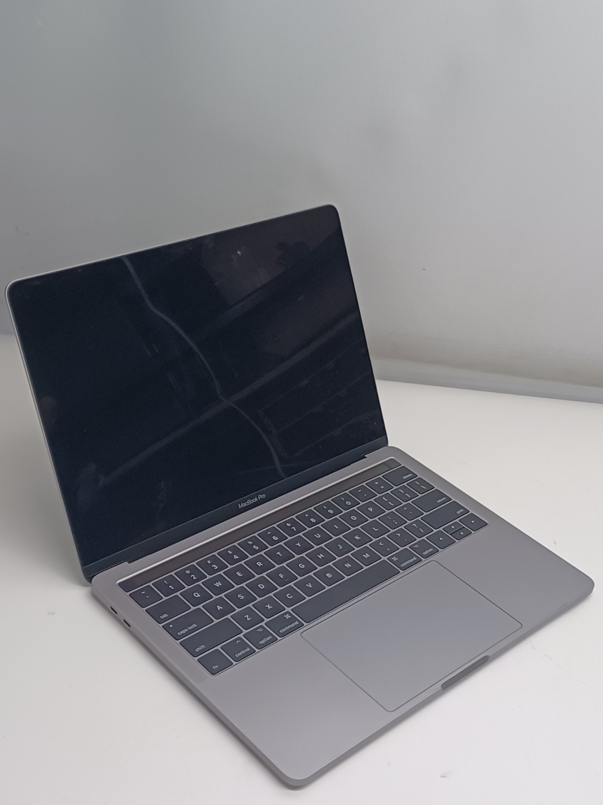Apple Macbook Pro 16GB 512 SSD i7-7567U 2017 A1706 Refurbished
