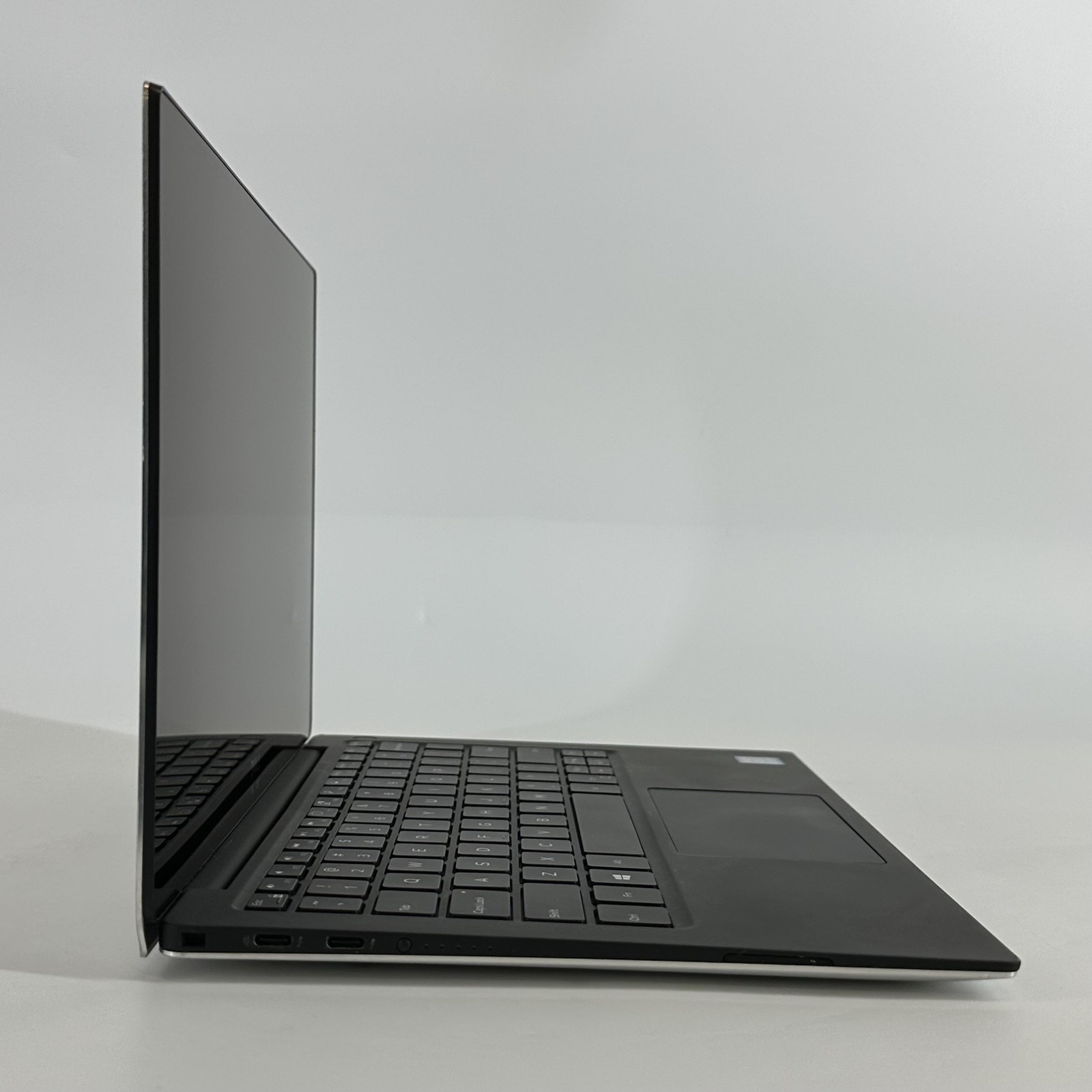 Dell XPS 13 9370 Silver 4K TOUCH i5-8250U 1.60GHz 16GB RAM 1TB SSD Good