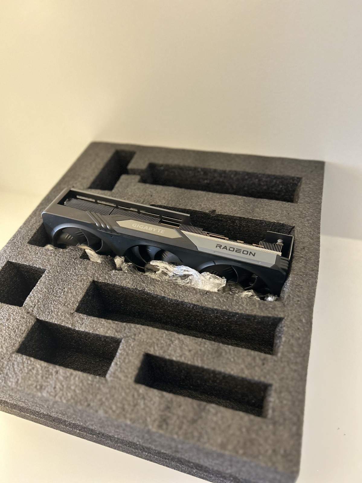 Gigabyte Gaming OC Radeon RX 7900 GRE