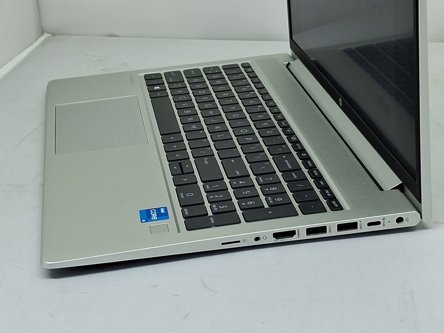 HP ProBook 450 G8 15.6″ – i5-1135G7, 8GB, 256GB – Windows 11