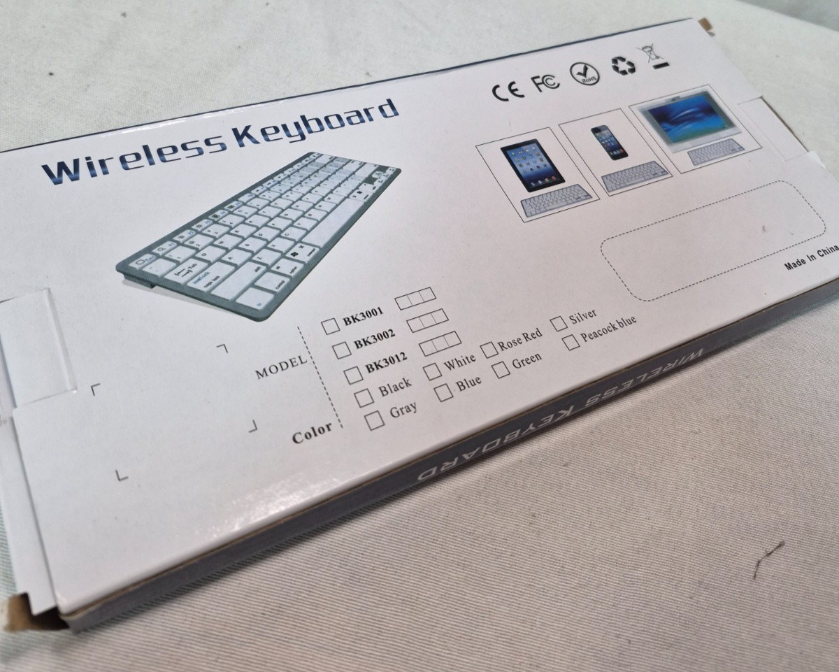 BK-3001 Bluetooth Wireless 78 Keys Ultrathin Keyboard for/iPad/iPhone, Silver