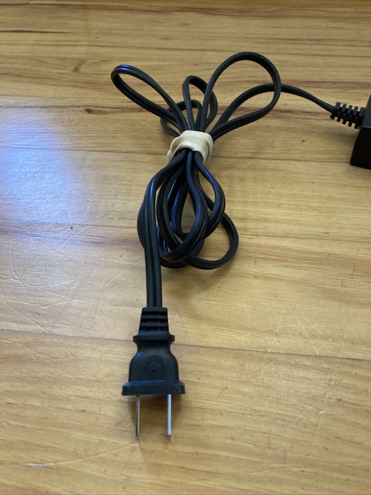 Delta Electronics DPSN-22CB A AC Adapter- Laptop 22W 12V 2-Prong Motorola/ Used