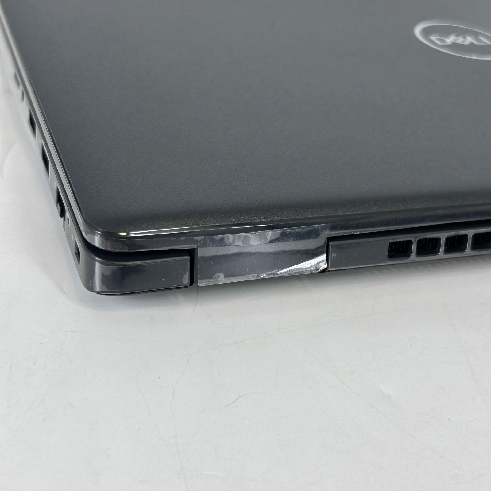 Dell Latitude 3520 15.6 Black FHD i5-1135G7 2.40GHz 16GB 256GB SSD Excellent