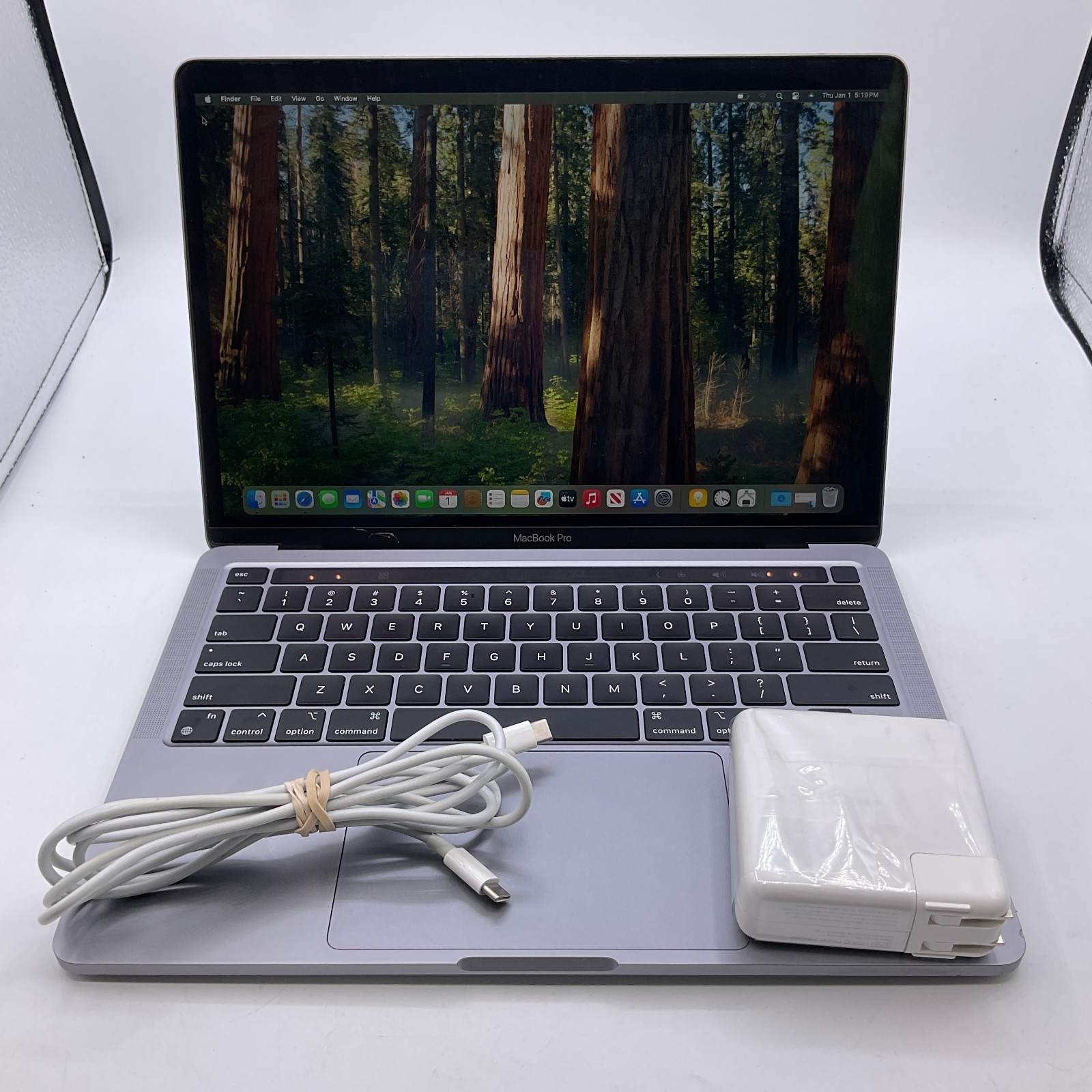 Apple MacBook Pro 2020 A2338 13″ Touch Bar M1 8GB RAM 256GB SSD Space Gray