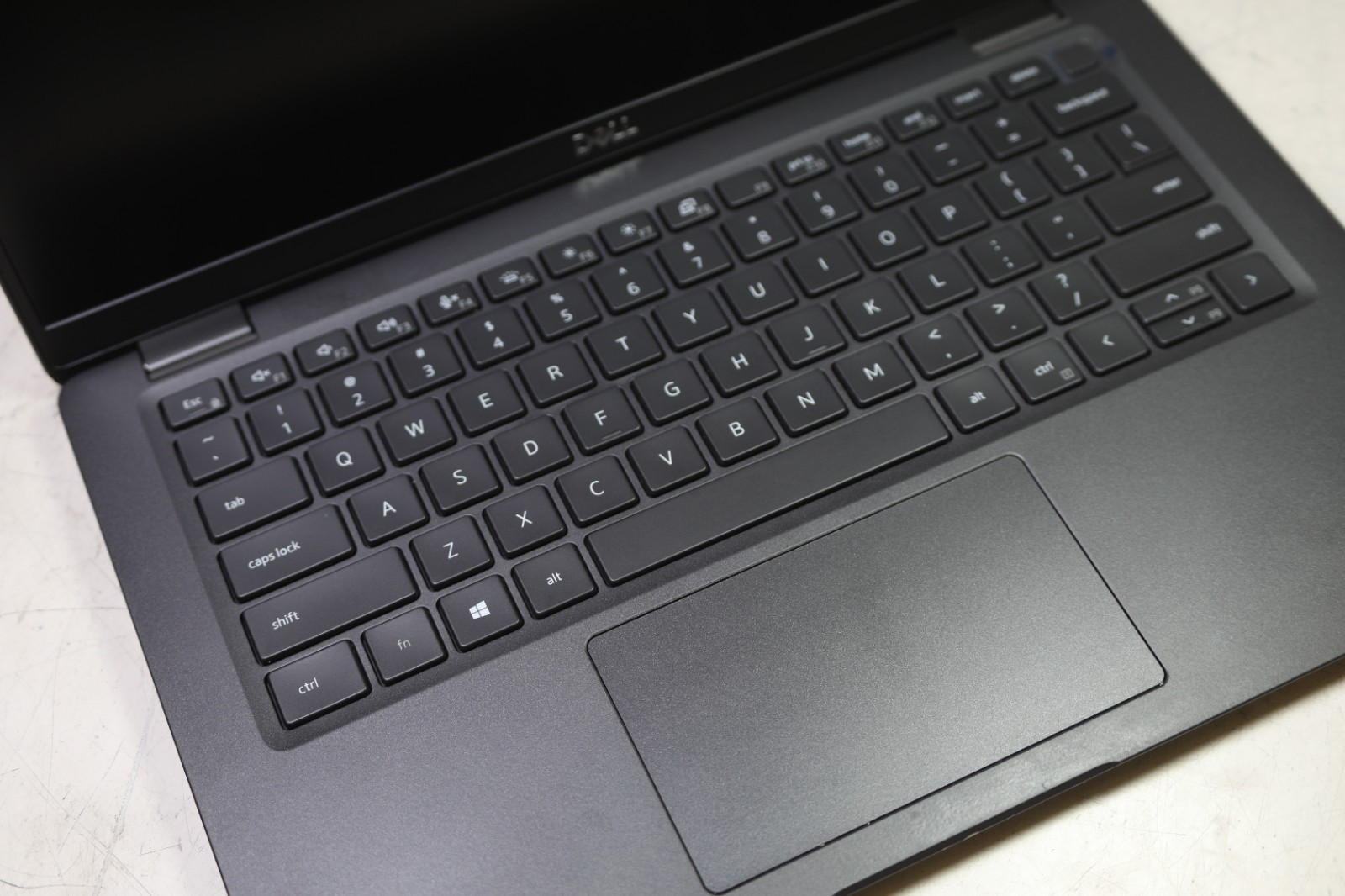 Latitude 7410 Intel(R) Core(TM) i7-10610U CPU @ 1.80GHz-32GB RAM-1TB NVMe-WIN 11