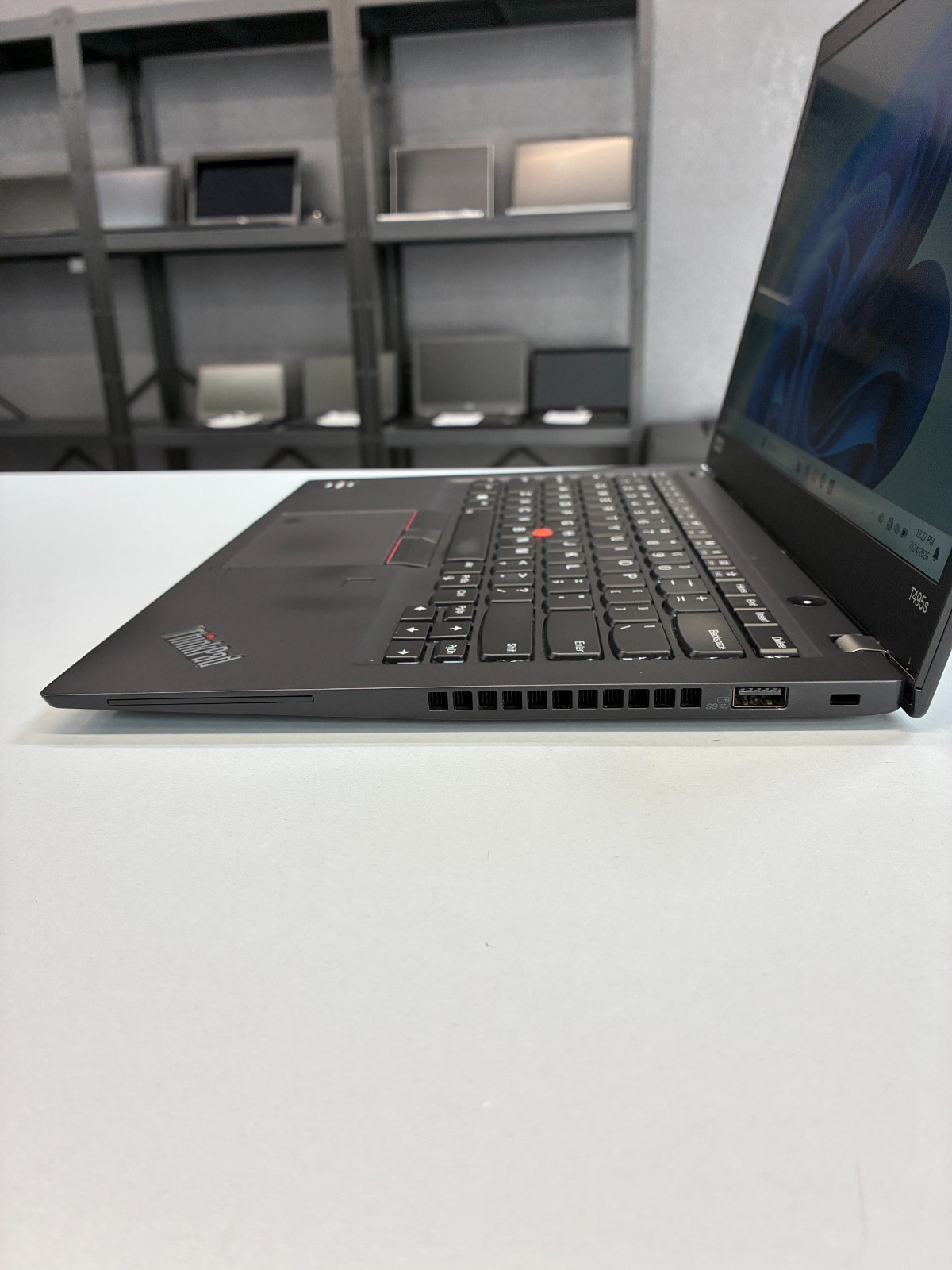 Lenovo ThinkPad T495s: Touch 14″ / Ryzen 7 3700U / RAM 16Gb / SSD 512Gb / Win 11